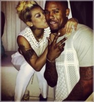 Booby a un drôle de cadeau d’anniversaire pour Keyshia Cole