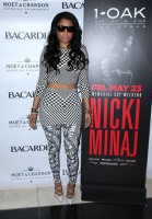 Nicki-Minaj-Memorial-Daya