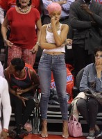 Rihanna-Rose-Clippers