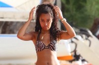 Leigh-Anne Pinnock profite du sable de Barbados