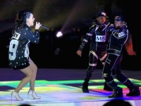 Missy Elliott et Lenny Kravitz rejoignent Katy Perry lors de la mi-temps du Super Bowl 2015