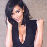 Kim Kardashian s’envole pour la Paris Fashion Week