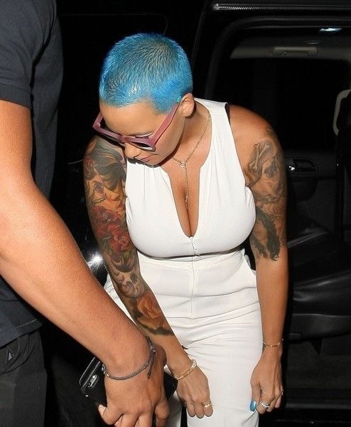 Amber Rose cheveux bleus