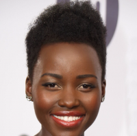 Lupita Nyong’o débarque à Nice pour le Festival de Cannes