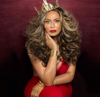 Tina Knowles fait la une de Ebony Magazine