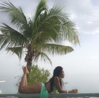 Angela Simmons allie plaisir et humanitaire en Haïti