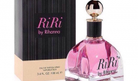 Rihanna inaugure son nouveau parfum “Riri” à Brooklyn