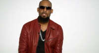 R. Kelly is singing the story of his life in 45 minutes