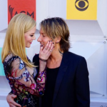 Nicole Kidman all smile at the ACM Awards 2016