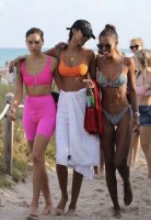 Jasmine Tooks and Shanina Shaik enjoying Miami Beach as they’re ready to hit their 28th birthday
